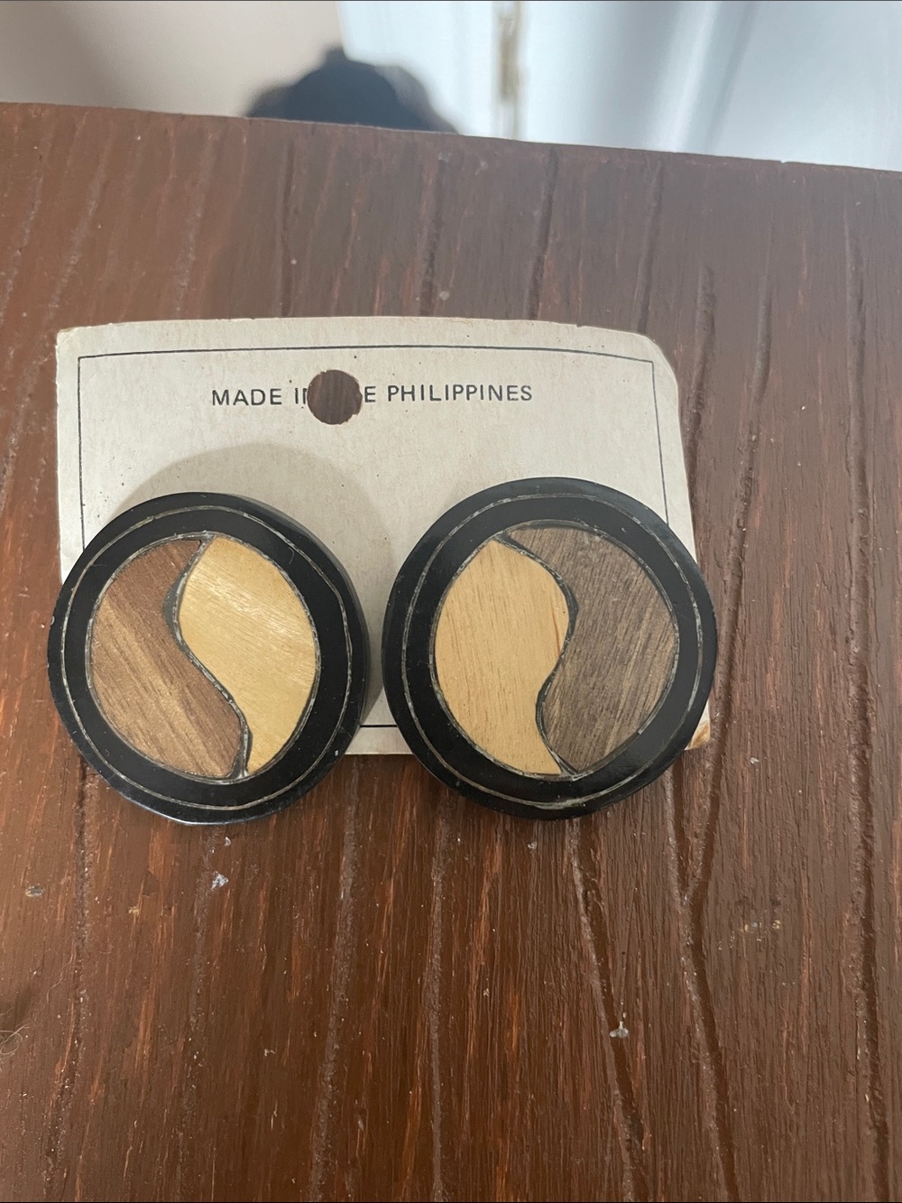 Round Two-Tone Wood  Earrings - Black & Natural